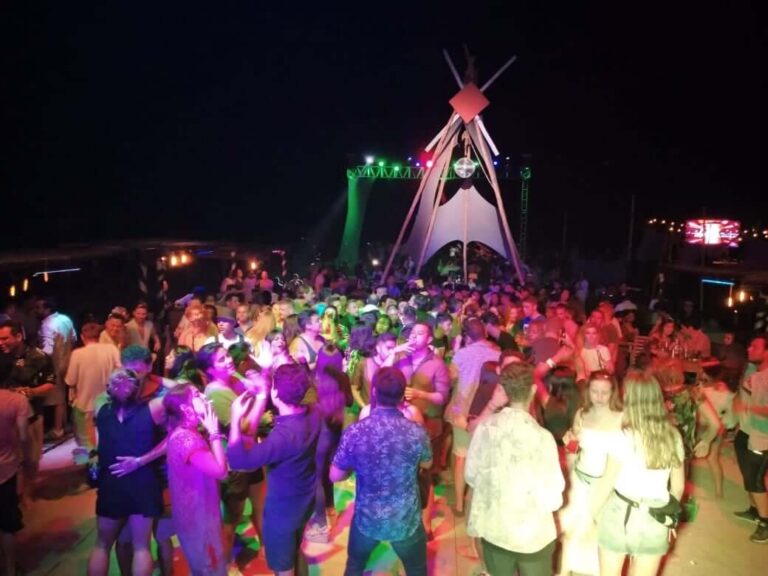 Puerto Escondido Nightlife Guide (Best Bars & Clubs) Puerto Escondido